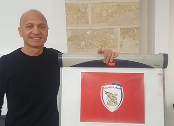 Canosa Calcio, presentato il nuovo logo societario. Ai saluti mister Zinfollino, riconfermato Francavilla
