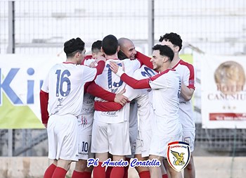 Il Canosa c'è e si rilancia in zona play-off con un secco 3-0 al Bitonto. Brilla il nuovo acquisto Martinez