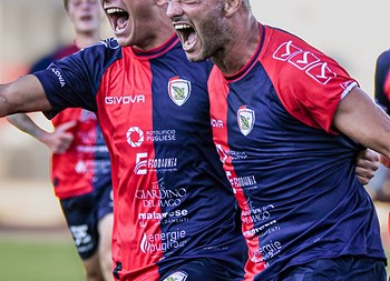 Il Canosa vince ancora: Castro e Di Piazza regolano l’Acquaviva 2-1
