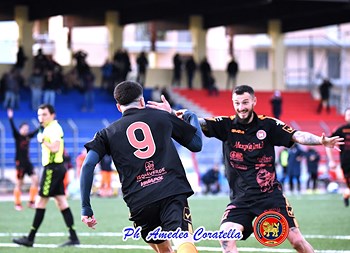 Il Canosa Calcio demolisce la Molfetta Sportiva: al 