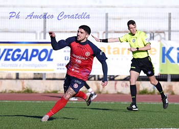 Canosa Calcio, sconfitta in rimonta che brucia: Zàldua trascina lo Spinazzola per l’1-3 finale
