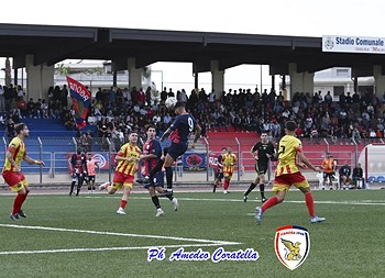 Il Canosa Calcio e l’isola che non c’è. Contro l’Acquaviva rossoblù a caccia di una vittoria che manca da un mese