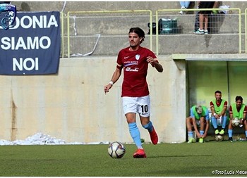 Canosa Calcio, riconfermato anche il centrocampista Nicola Salvemini